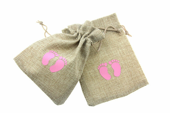 Jute zakjes babyvoetjes roze 9.5 x 13.5 cm